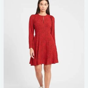 Banana Republic Keyhole Puff Sleeve Dress: new w/ tags; Size 10, Flattering fit
